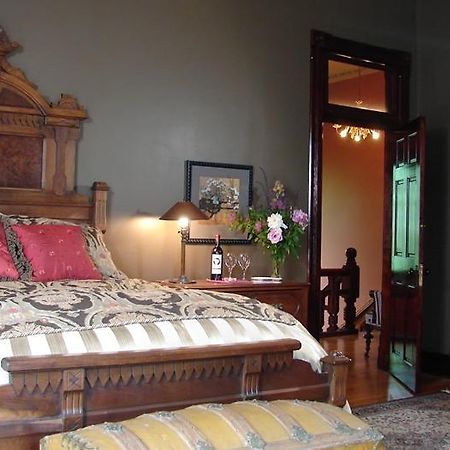 วิสกี้ แมนชั่น Bed & Breakfast เซนต์โจเซฟ ห้อง รูปภาพ