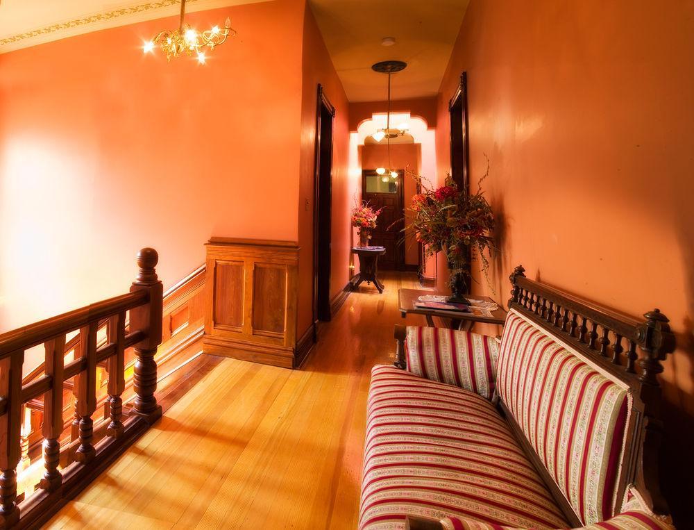 วิสกี้ แมนชั่น Bed & Breakfast เซนต์โจเซฟ ภายนอก รูปภาพ